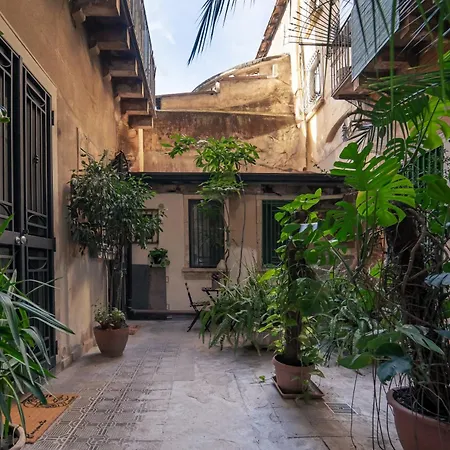 Apartment Modern Design In Historical Center *